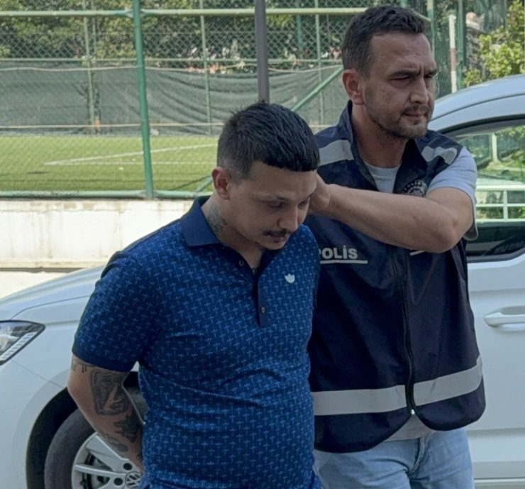 Rapçi Keskin’e klipte silah kullanma operasyonu: 4 gözaltı