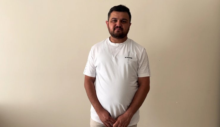 Üsküp caddelerinde seslendirdiği ‘Sivas’ın Yollarına’ türküsü ile büyük beğeni topladı