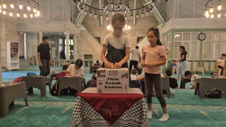Kumbaradaki birikimlerini Filistin’e bağışladılar