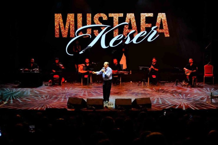 Mustafa Keser’den müzik ve kahkaha dolu gece