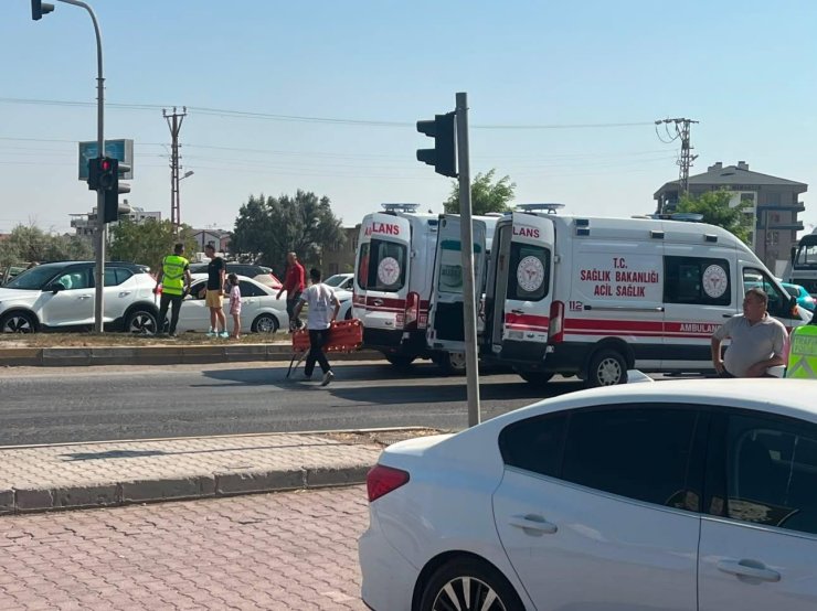 Karapınar’da otomobiller çarpıştı: 2 yaralı