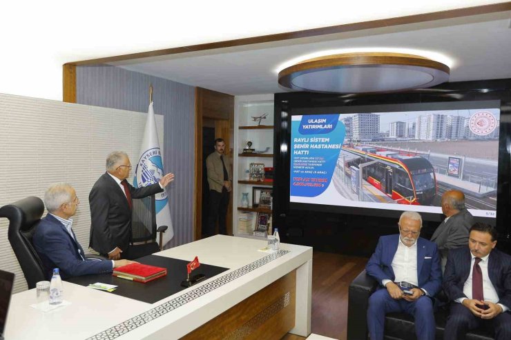 Bakan Uraloğlu: "Kayseri’nin ulaştırma problemleriyle dertlenmeye devam edeceğiz"