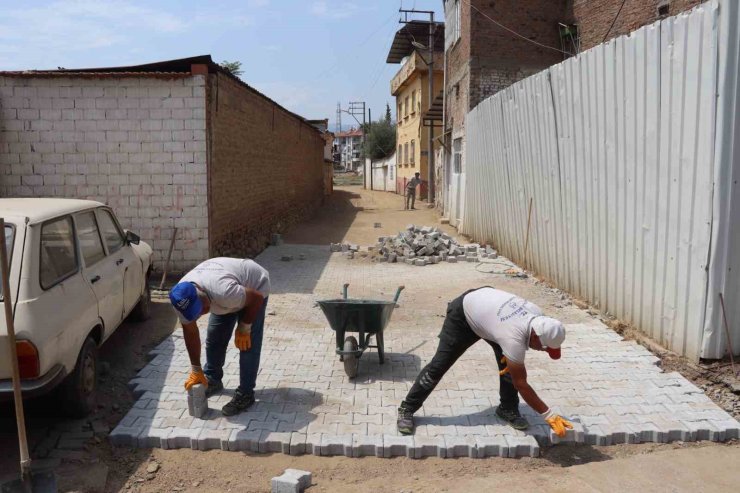 Nazilli Belediyesi yol çalışmalarını sürdürüyor