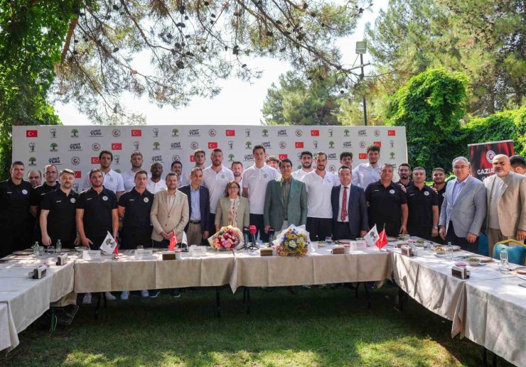Gaziantep Basketbol, Şehitkamil Belediyesi’ne devredildi