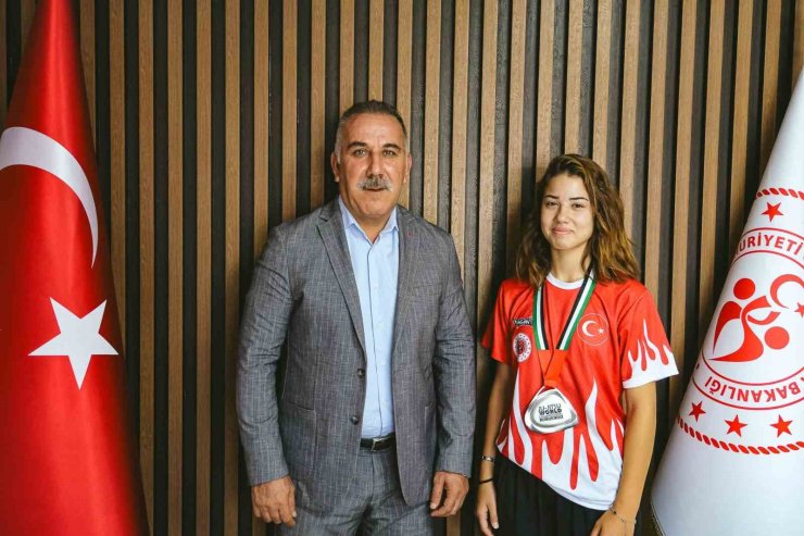 Aydınlı genç sporcu jujitsuda dünya 2’ncisi oldu