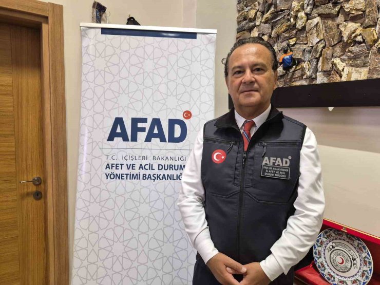 AFAD gönüllüsü vatandaşların saha eğitimleri kamerada: "İstanbul’da 17 bine yakın AFAD gönüllüsü bulunuyor"