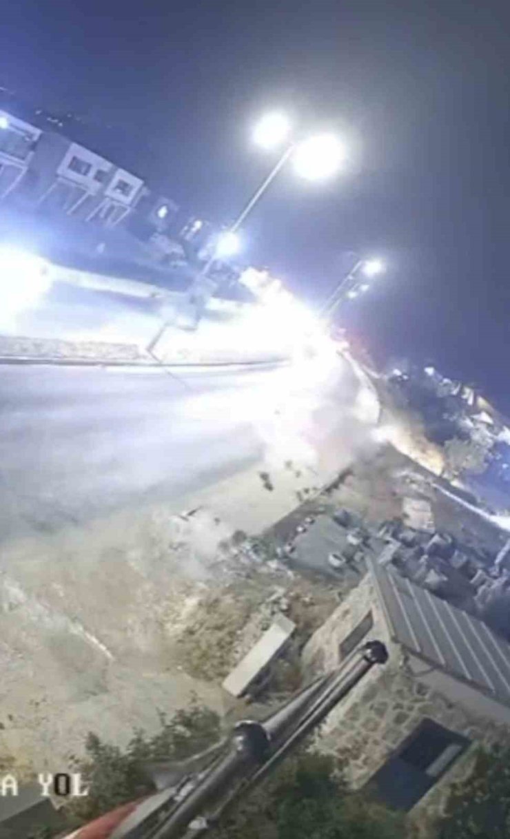 Bodrum’da kontrolden çıkan otomobil AVM’nin otoparkına yuvarlandı