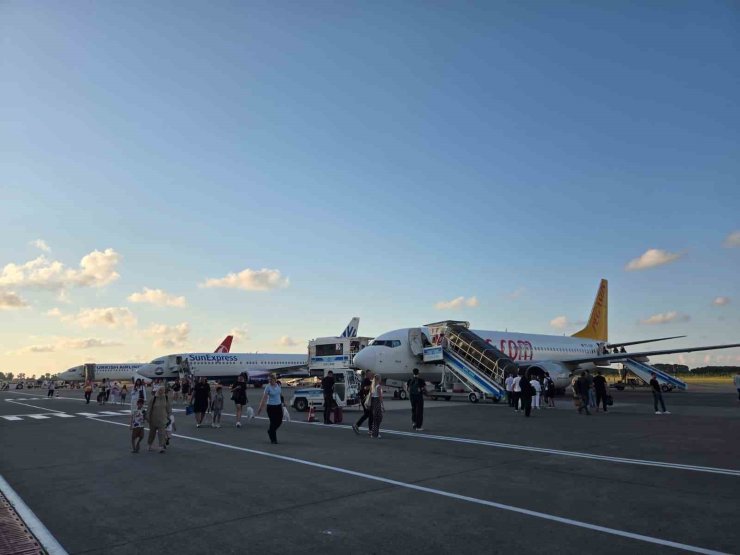 Samsun’da 7 ayda yaklaşık 1 milyon yolcuya havayolu hizmeti verildi