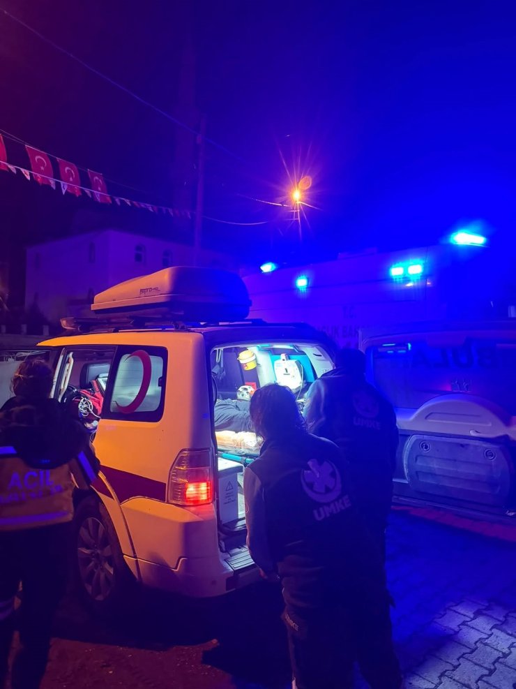 Arpaçay’da yaylada rahatsızlanan yabancı uyruklu hasta sağlık ekiplerince hastaneye ulaştırıldı