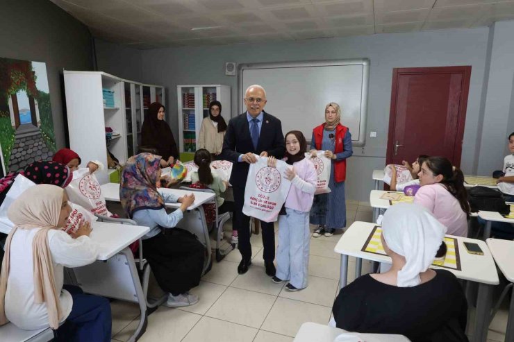 Düzce’de Gençlik Yaz Kulübü’nde renkli buluşma