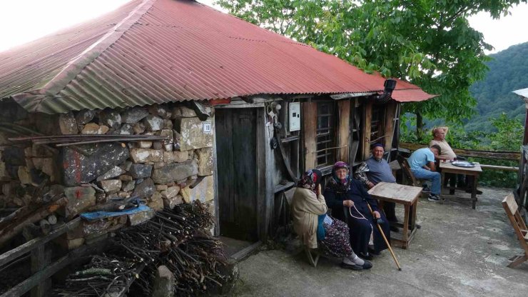 Giresun’da 70 yıllık kahvehaneyi yaşatan Osman Koyun hayatını kaybetti