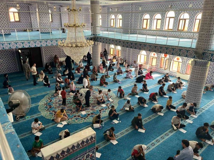 Dicle’de yaz Kur’an kursları arası bilgi yarışması gerçekleştirildi