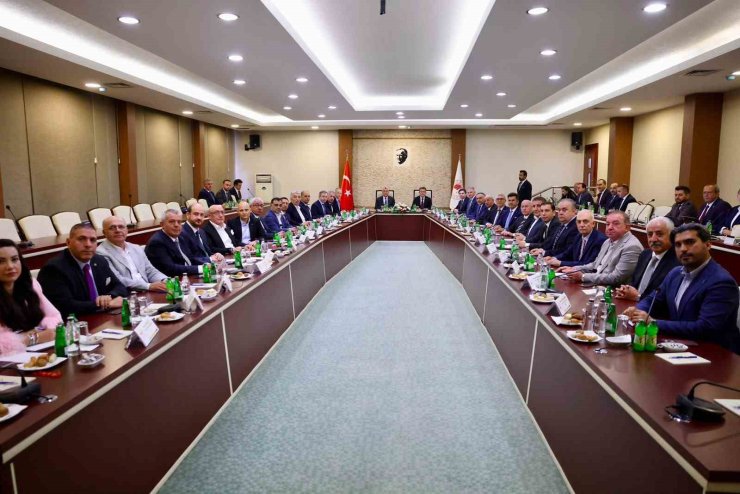 Duyan, Ankara’da tarım ve ticaret sektörü toplantısına katıldı