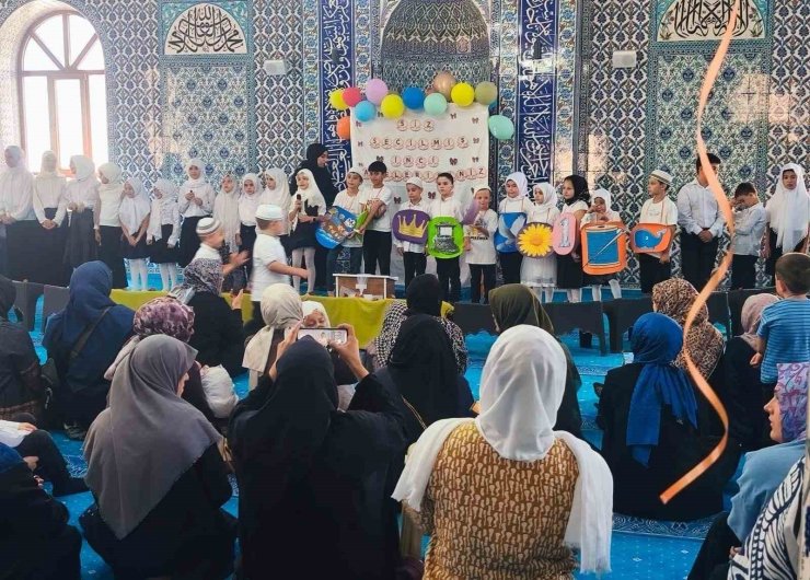 Emet’te Yaz Kur’an kurslarında mezuniyet coşkusu