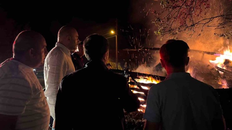 Kastamonu’da samanlık yangını: Bin 200 balya küle döndü