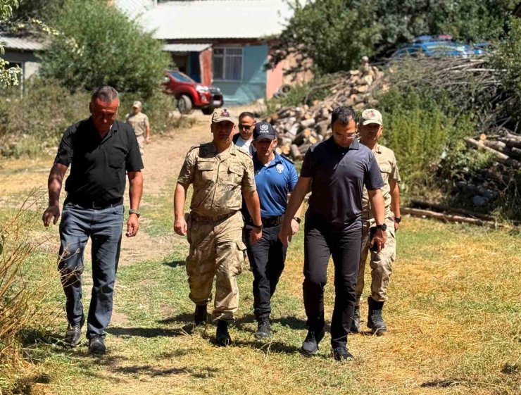 Refahiye Kaymakamı Taşkıran köy ziyaretlerinde vatandaşların taleplerini dinledi