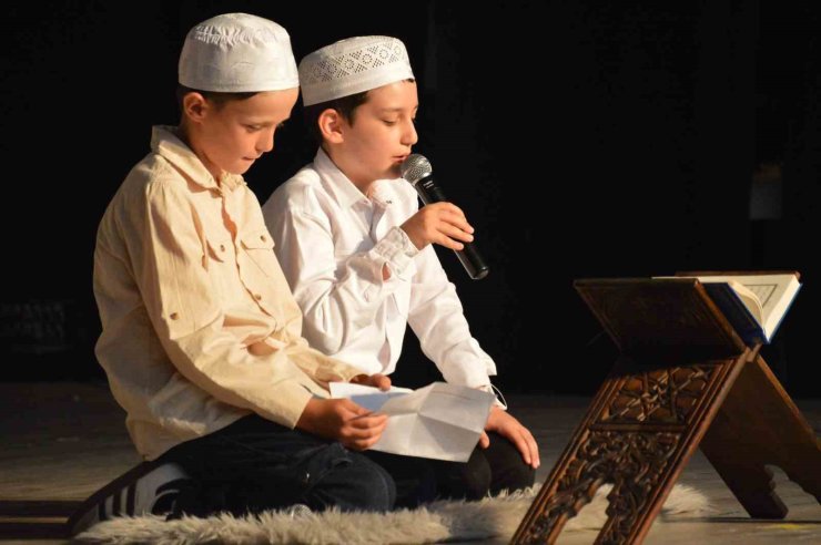 Tavşanlı’da Yaz Kur’an Kursu kapanış programı coşkuyla gerçekleşti