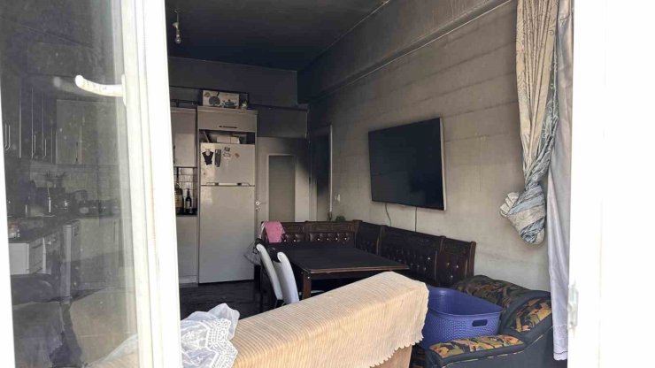Kastamonu’da ev yangınında baba-oğul yaralandı