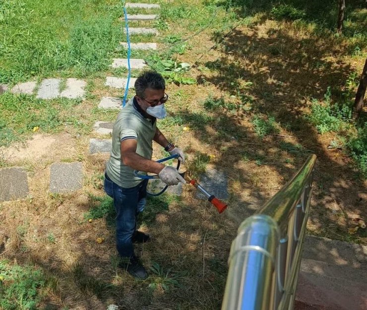 Bayburt’ta larva ilaçlaması ve temizlik çalışmaları sürüyor