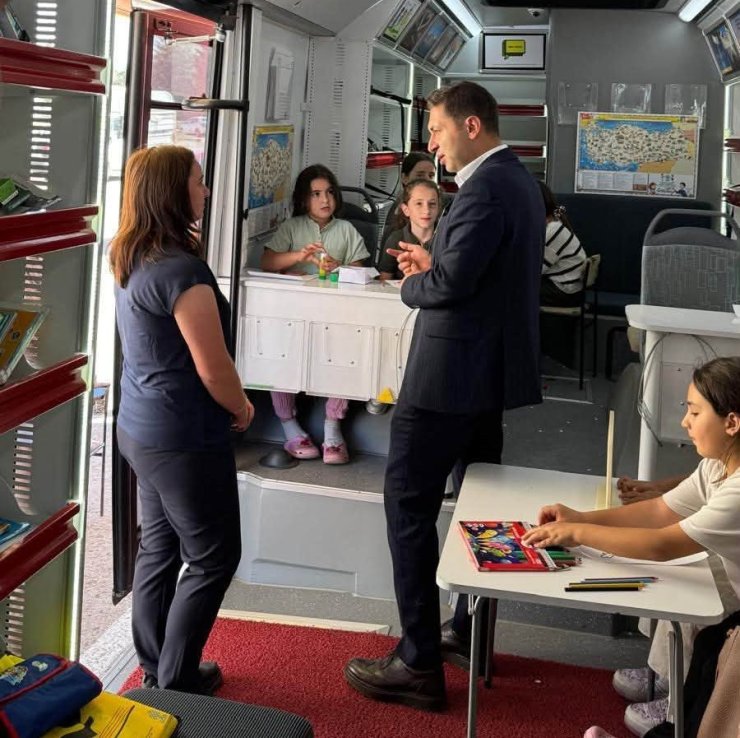 Aydıntepe’de Gezici Kütüphane çocuklarla buluştu