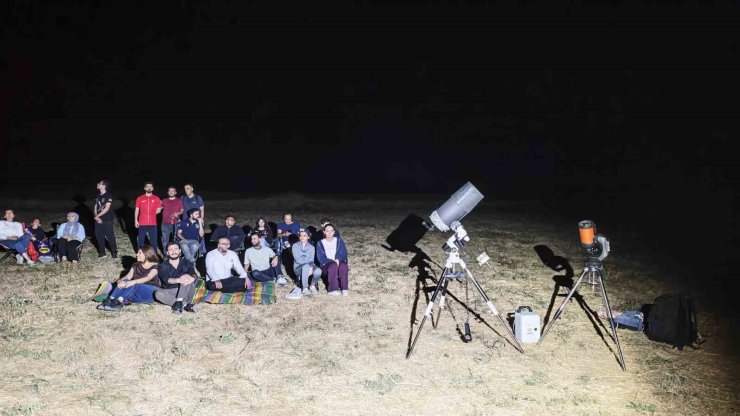 Bitlis’te uzayseverler haftayı gökyüzünü izleyerek geçirdi