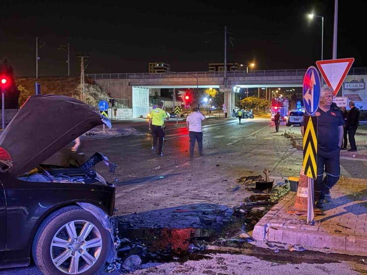 Kayseri’de kazaya karışan otomobil, çarpışmadan 200 metre sonra ancak durabildi: 1 yaralı