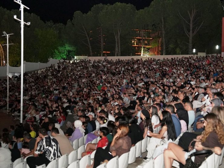 Denizli’de açık hava sinema günleri devam ediyor