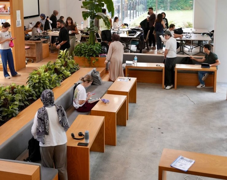 Başkan Özlü’nün kütüphane projesi hedefine ulaştı