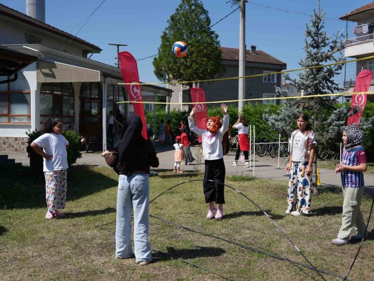 Hareket camide 2 binden fazla kişiye ulaştı