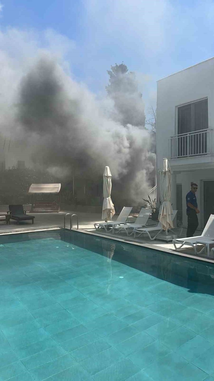 Bodrum’da otel avlusunda çıkan yangın söndürüldü