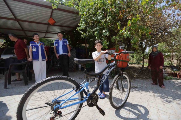 Yangında bisikleti yanan Umut’un bisiklet sevinci