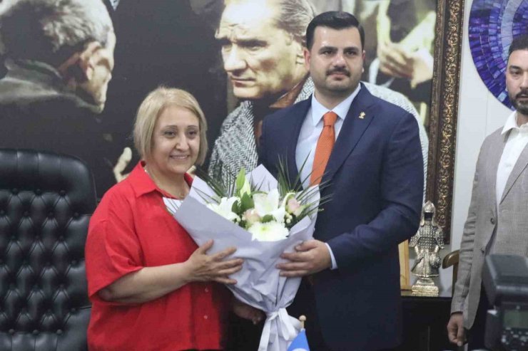 AK Parti Genel Sekreteri İnan: "İlkay Çiçek 1,5 yıl partimize katılmak için çabaladı"
