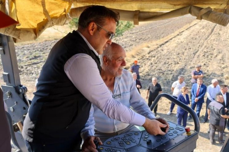 Bilecik’te 40 kilometrelik sıcak asfalt çalışması tamamlandı