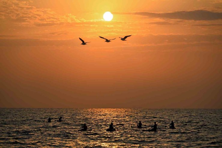 Mersin’de deniz sporları ücretsiz eğitimlerle yaygınlaşıyor