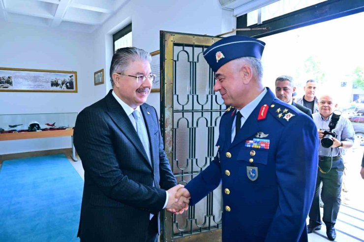 Hava Korgeneral Erdoğan Gür’den Vali Dr. Erdinç Yılmaz’a ziyaret