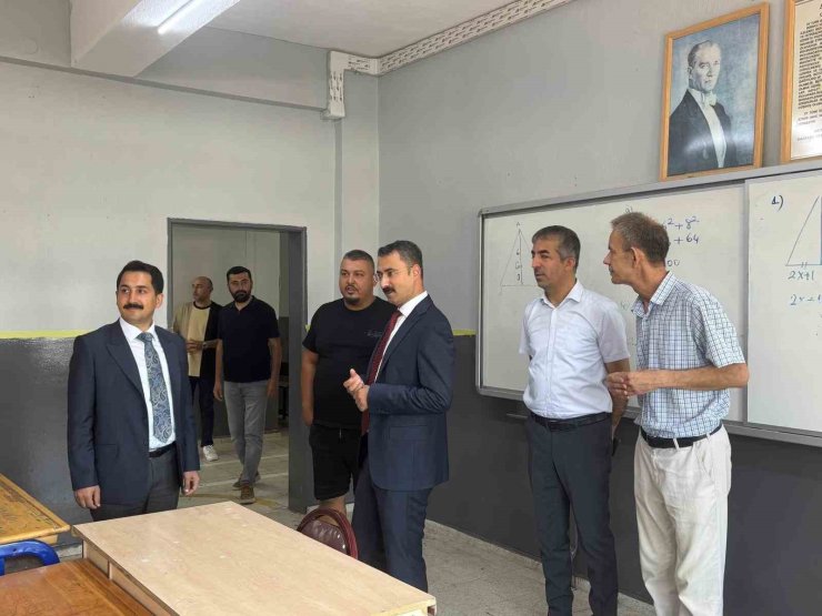 Alaşehir’deki 36 sınıf denetimli serbestlik yükümlüleri tarafından yenilendi