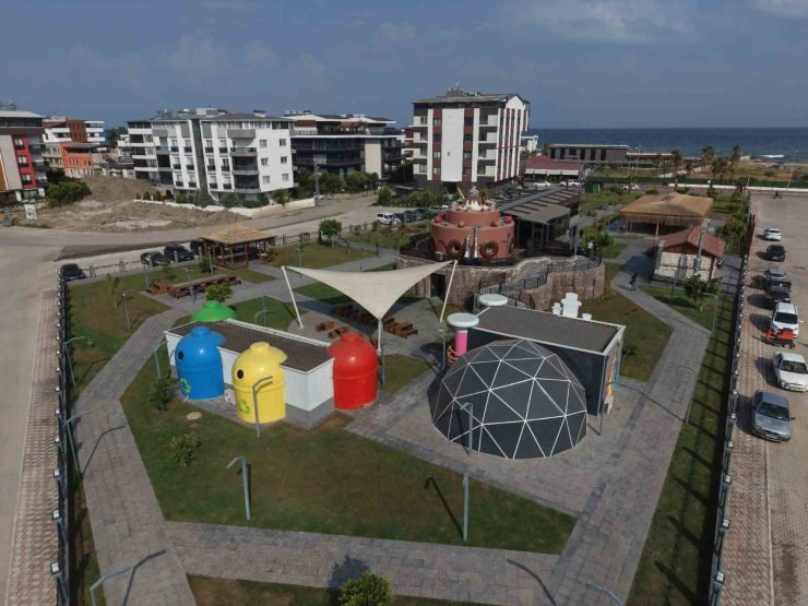 Yenilenen İskenderun Aile Köyü vatandaşların buluşma noktası oldu