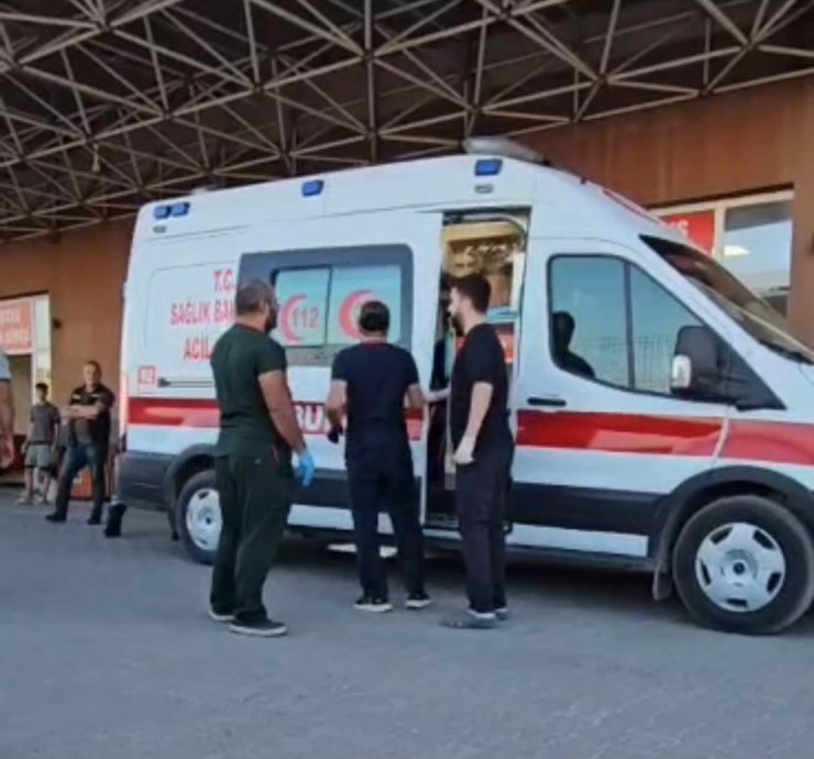 Diyarbakır’da kamyonet ile motosiklet çarpıştı: 1 ölü, 1 yaralı