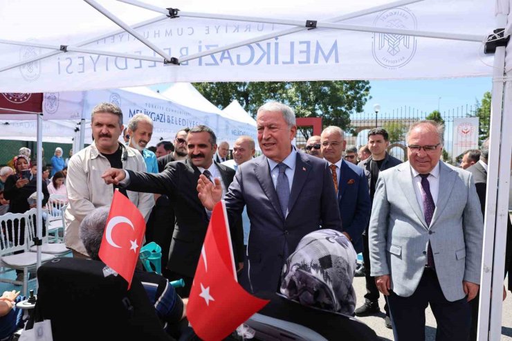 Akülü araç ve tekerlekli sandalye teslim töreni düzenlendi
