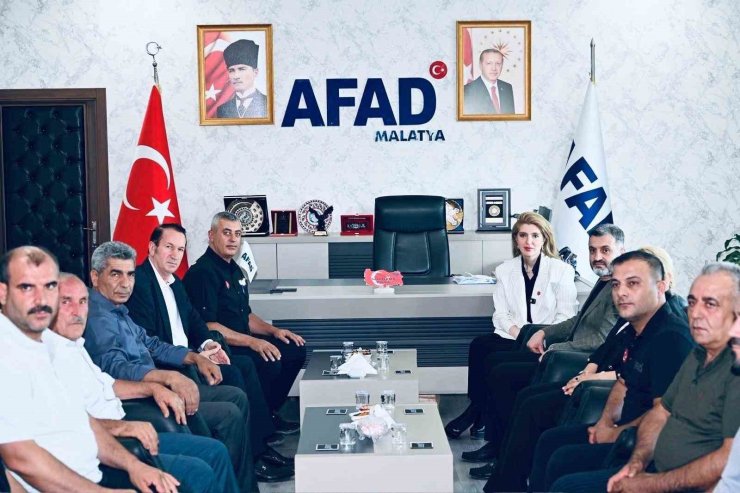 Milletvekili Ölmeztoprak, üreticinin emeği ve Malatya’nın geleceği için sahada