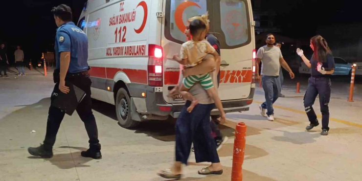 Tüfekten çıkan saçma baba ve 4 yaşındaki oğluna isabet etti