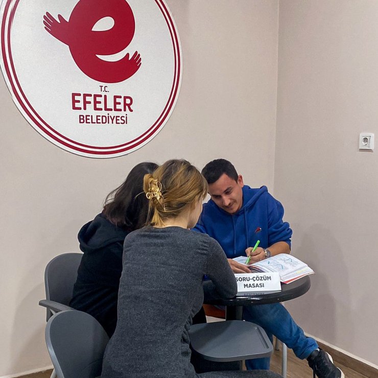 Efeler Belediyesi’nden sınavlar hazırlanan gençlere ücretsiz destek