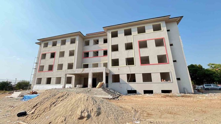 Manisa’da okullar yenileniyor