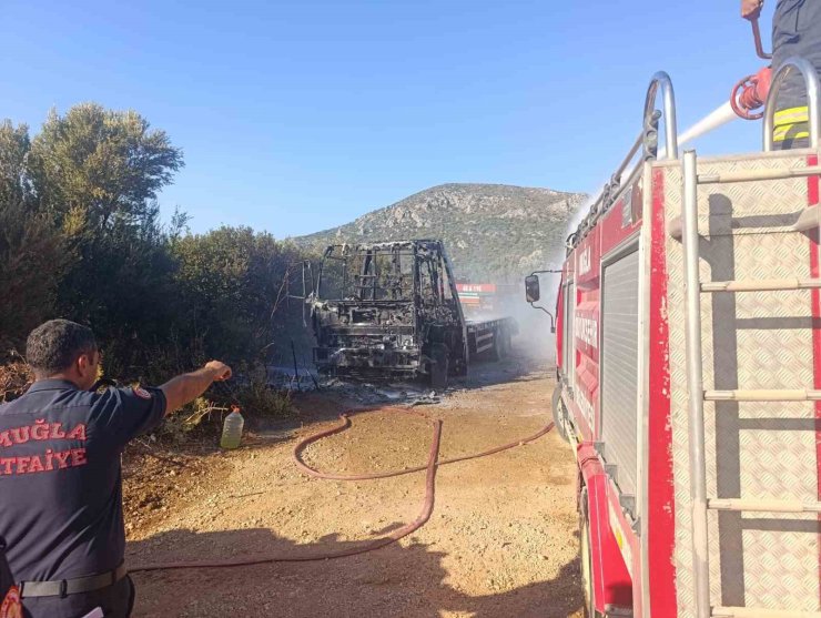 Datça’da kamyoneti yaktığı iddia edilen 2 kişi tutuklandı