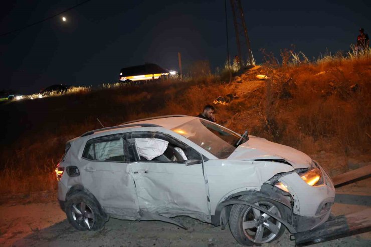Nevşehir’de lastiği patlayan otomobil takla attı: 2 yaralı