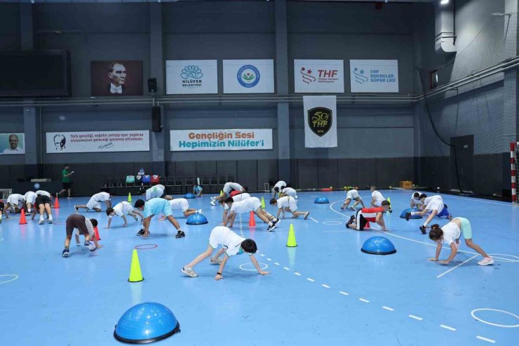 Nilüfer’de "Hentbol Akademisi" açıldı