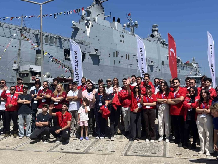 Sanayi ve Teknoloji Bakanı Kacır, TEKNOFEST Mavi Vatan’ı ziyaret etti