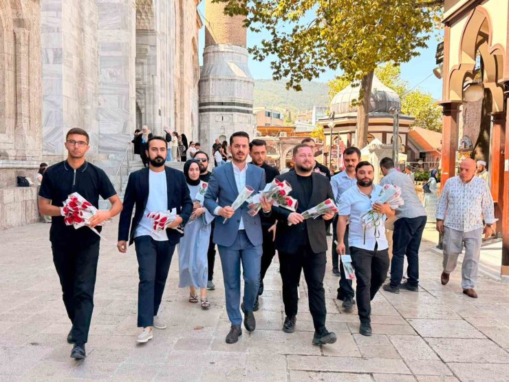 Bursa’da Ak Partili gençlerden anlamlı program