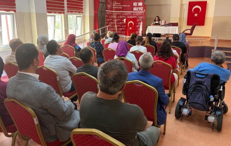 Bayburt’ta özel bireylere ve personele sağlıklı yaşam eğitimi verildi