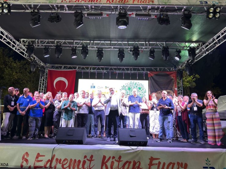 8. Edremit Kitap Fuarı, 7 günlük kültür ve sanat yolculuğunun ardından sona erdi